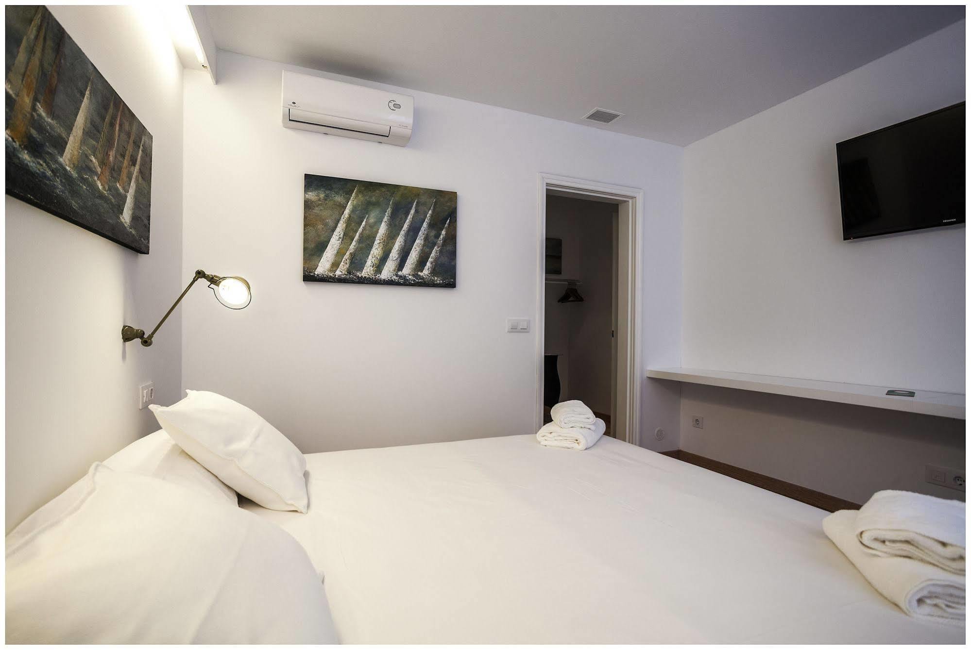 Cheap & Chic Hotel Ciutadella  Exterior foto