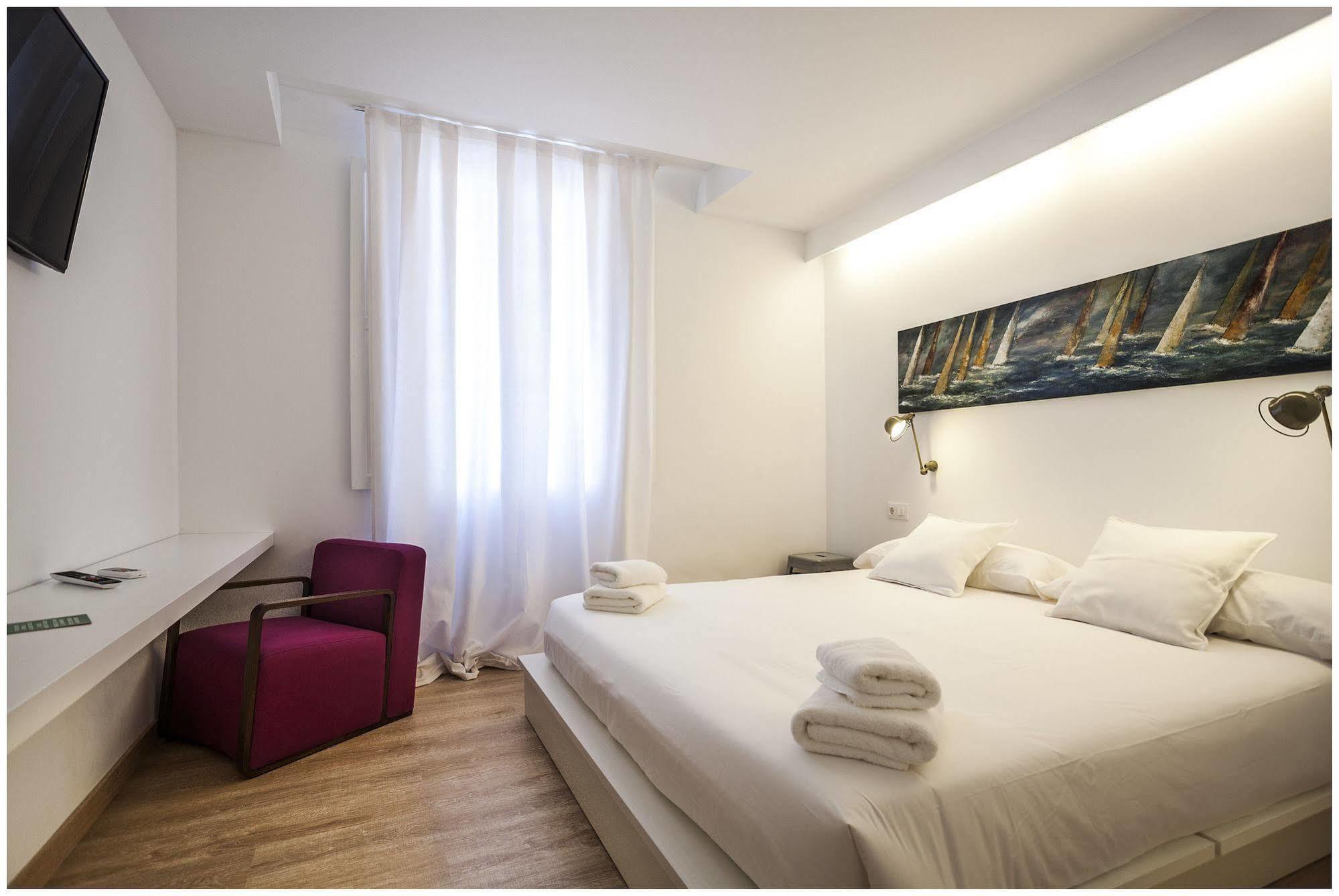 Cheap & Chic Hotel Ciutadella  Exterior foto